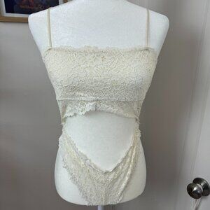✨3 for $10✨ Lace Cutout Bodysuit ✨3 for $10✨